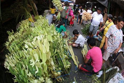 Mga paniniwala at pamahiin ng mga Pilipino tuwing Semana Santa.